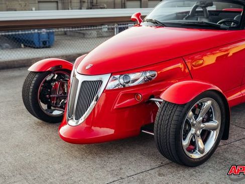 Used 2000 Plymouth Prowler image 23