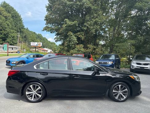 Used 2017 Subaru Legacy 2.5i Limited AWD/4WD image 15