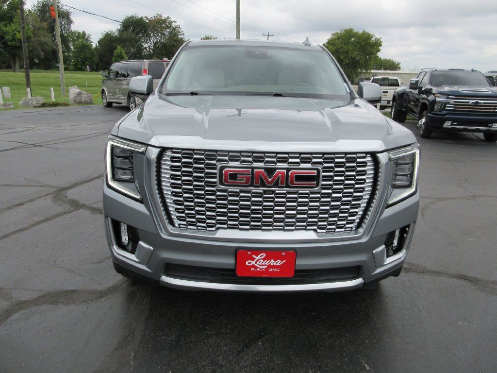 Certified 2023 GMC Yukon Denali w/ Advanced Technology Package AWD/4WD image 13