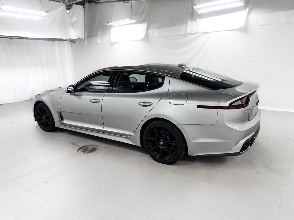 Used 2018 Kia Stinger AWD/4WD image 3