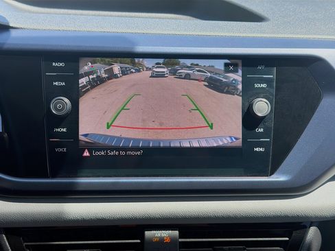 Used 2022 Volkswagen Taos SE image 13