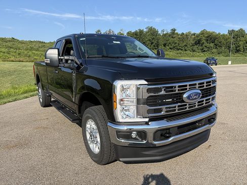 New 2026 Ford F350 XLT w/ FX4 Off-Road Package AWD/4WD image 8