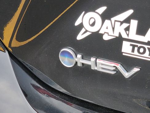 Used 2025 Toyota Camry LE image 25