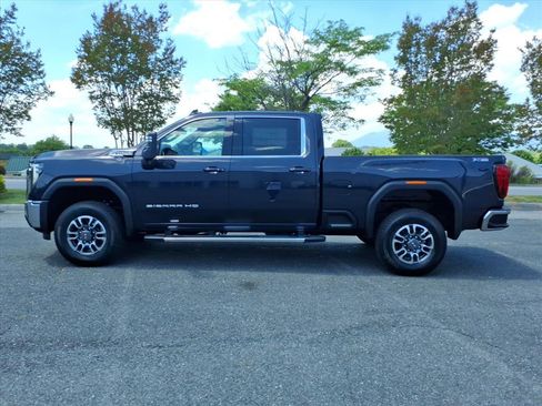 New 2026 GMC Sierra 2500 SLE w/ SLE Value Package; AWD/4WD image 6