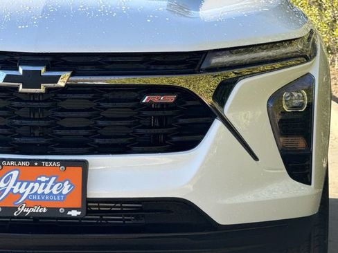 New 2026 Chevrolet Trax RS w/ Sunroof Package image 9