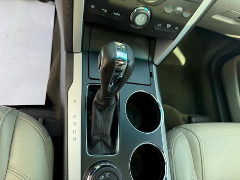 Used 2013 Ford Explorer XLT image 28