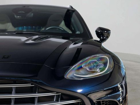 Used 2025 Aston Martin DBX 707 image 44