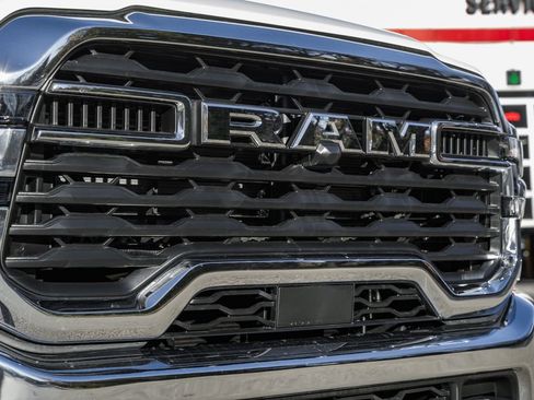 New 2026 RAM 2500 Tradesman w/ Chrome Appearance Group image 10