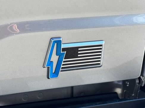 New 2025 Ford F150 Lightning Lariat image 8