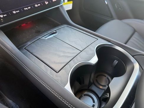 New 2025 Maserati Grecale Modena image 19