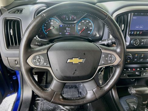 Used 2019 Chevrolet Colorado Z71 AWD/4WD image 11