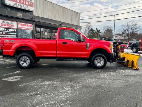 Used 2017 Ford F350 XL image 3
