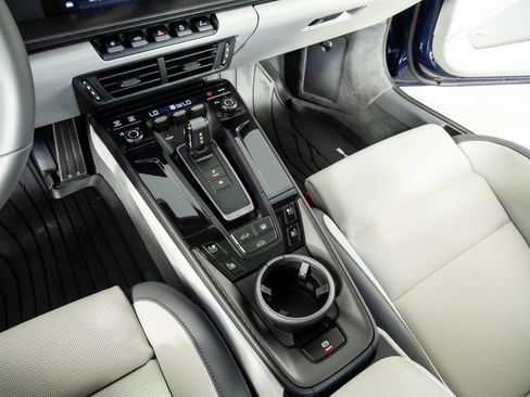 Certified 2026 Porsche 911 Carrera GTS RWD image 18