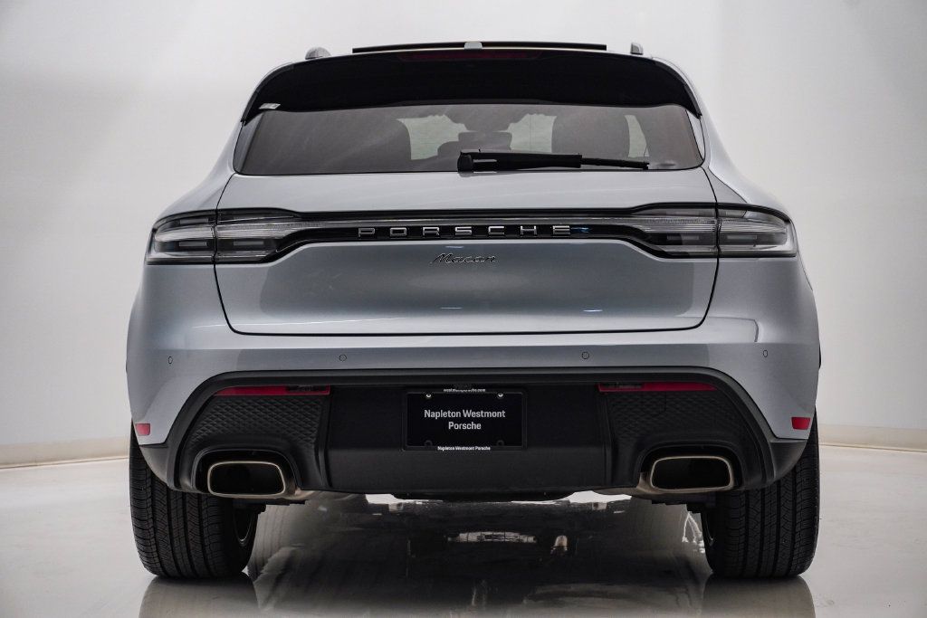 Certified 2026 Porsche Macan AWD/4WD image 10