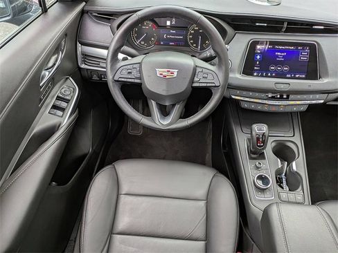 Used 2019 Cadillac XT4 Premium Luxury w/ Enhanced Visibility Package image 17