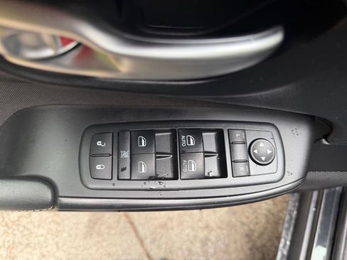 Used 2014 Jeep Cherokee Latitude w/ Comfort/Convenience Group AWD/4WD image 15