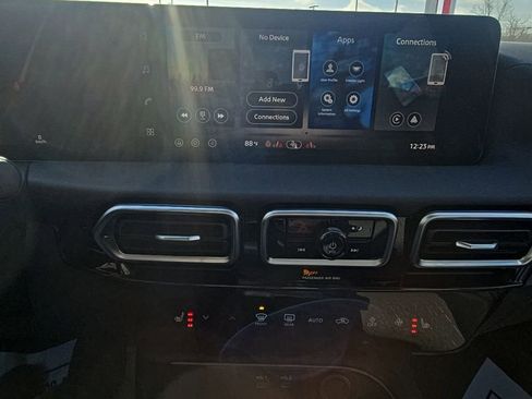 New 2026 Nissan Sentra SV image 18