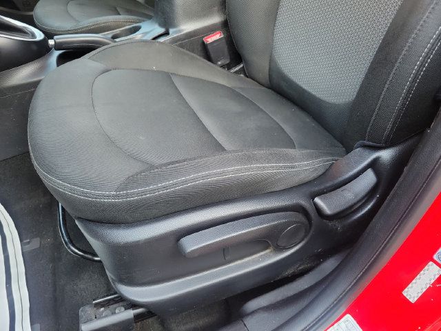 Used 2019 Kia Soul + FWD image 10