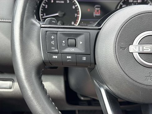 Used 2025 Nissan Pathfinder SL w/ SL Premium Package AWD/4WD image 15
