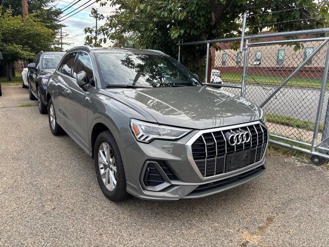 Certified 2024 Audi Q3 2.0T Premium Plus AWD/4WD image 11