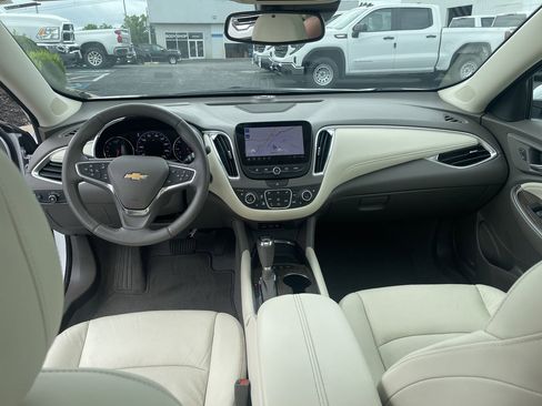 Used 2020 Chevrolet Malibu Premier FWD image 21