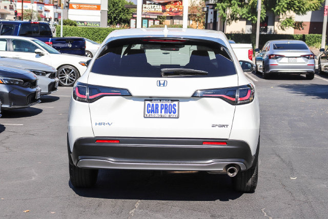 Used 2024 Honda HR-V Sport image 11