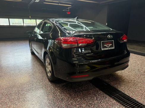 Used 2017 Kia Forte LX FWD image 5