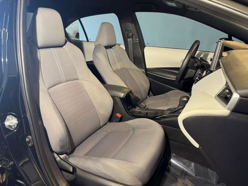 Used 2025 Toyota Corolla SE FWD image 21