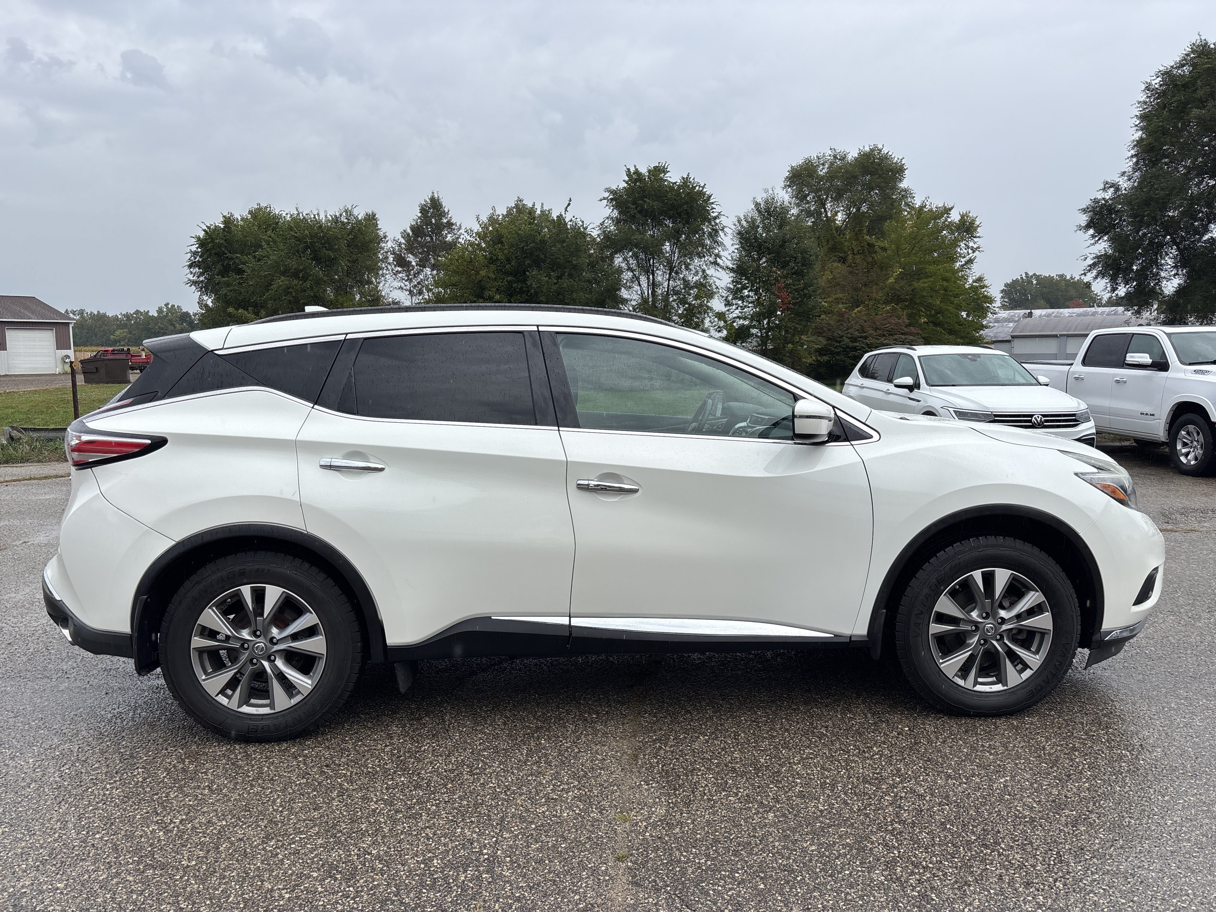 Used 2018 Nissan Murano SV AWD/4WD image 2