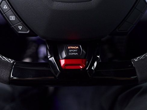 Used 2023 Lamborghini Huracan EVO image 66