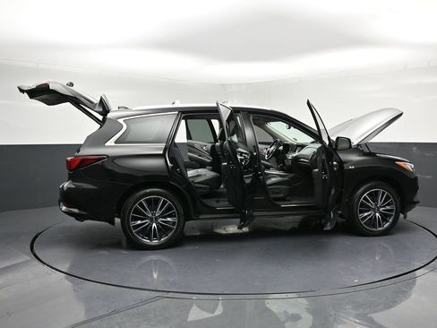 Used 2017 INFINITI QX60 Luxe w/ Deluxe Technology Package image 39