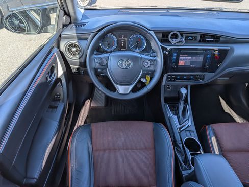 Used 2019 Toyota Corolla L image 15
