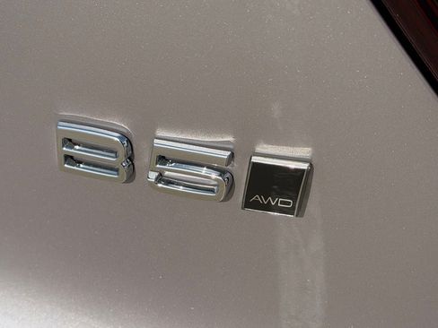New 2026 Volvo XC40 B5 Plus w/ Protection Package Premier AWD/4WD image 8