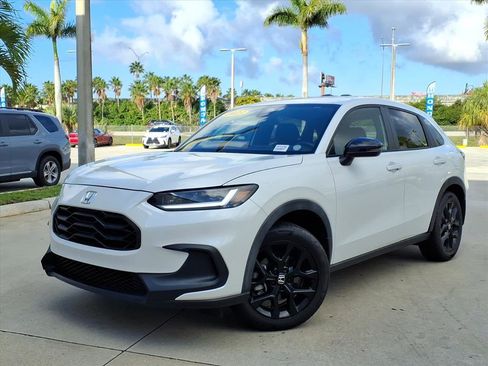 Used 2023 Honda HR-V Sport image 1