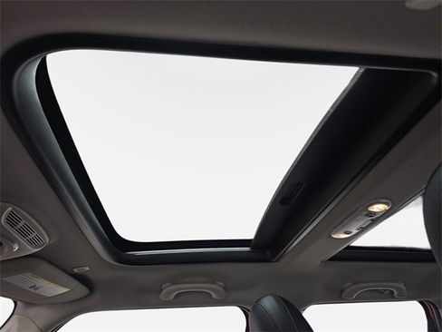 Used 2021 MINI Cooper 4-Door Hardtop w/ 6.5" Touchscreen Package image 29