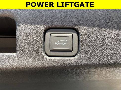 New 2025 GMC Acadia Elevation w/ Elevation Premium Package image 18