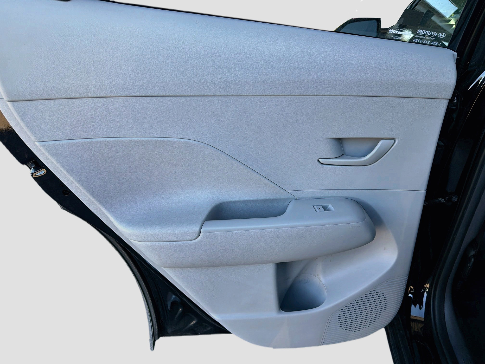 Used 2025 Hyundai Kona SEL AWD/4WD image 25