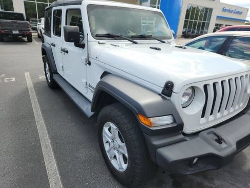 Used 2018 Jeep Wrangler Unlimited Sport S AWD/4WD image 5