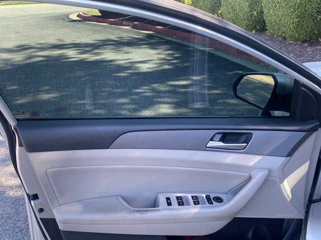 Used 2018 Hyundai Sonata SEL w/ Tech Package 02 FWD image 10