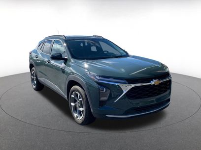 Used 2025 Chevrolet Trax LT
