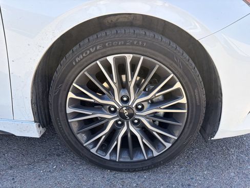 Used 2022 Kia Forte GT-Line w/ GT-Line Technology Package FWD image 7