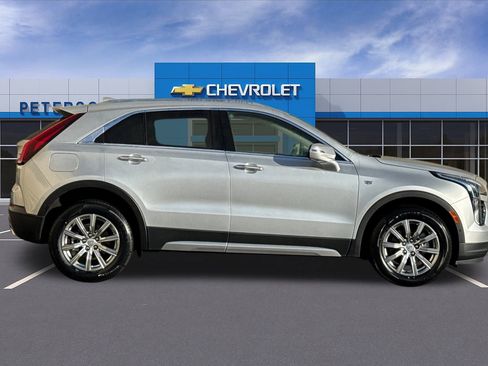 Certified 2022 Cadillac XT4 Premium Luxury w/ Enhanced Visibility Package image 3