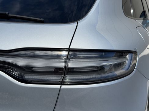 Certified 2025 Porsche Macan Turbo image 12