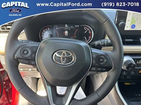 Used 2025 Toyota RAV4 XLE Premium FWD image 25