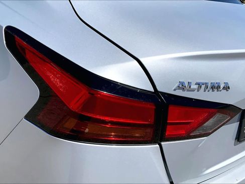 Used 2021 Nissan Altima 2.5 SV FWD image 28