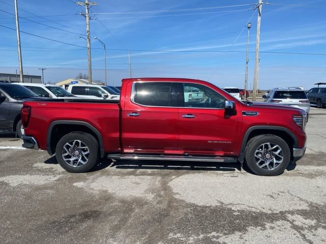 Used 2022 GMC Sierra 1500 SLT w/ SLT Premium Plus Package AWD/4WD image 7
