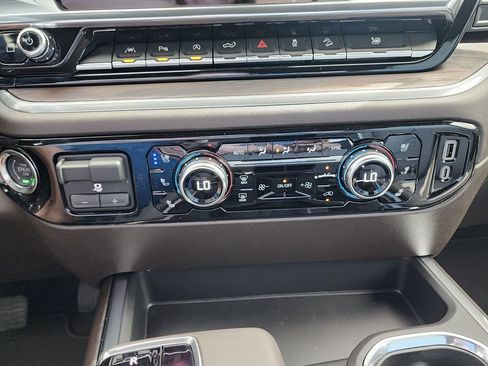 New 2026 GMC Sierra 1500 SLT w/ SLT Premium Plus Package image 28