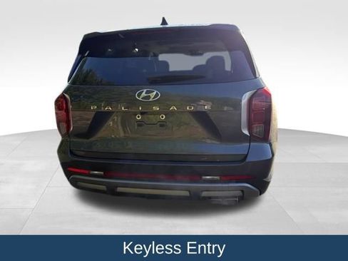 Used 2023 Hyundai Palisade Limited FWD image 10