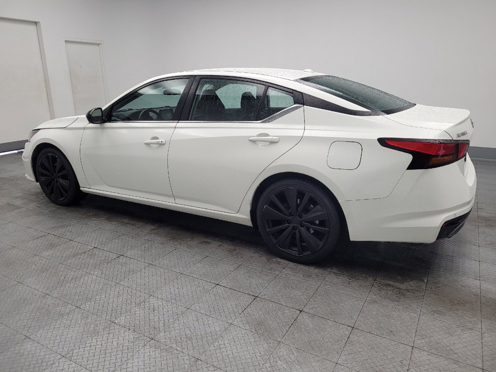 Used 2021 Nissan Altima 2.5 SR FWD image 3