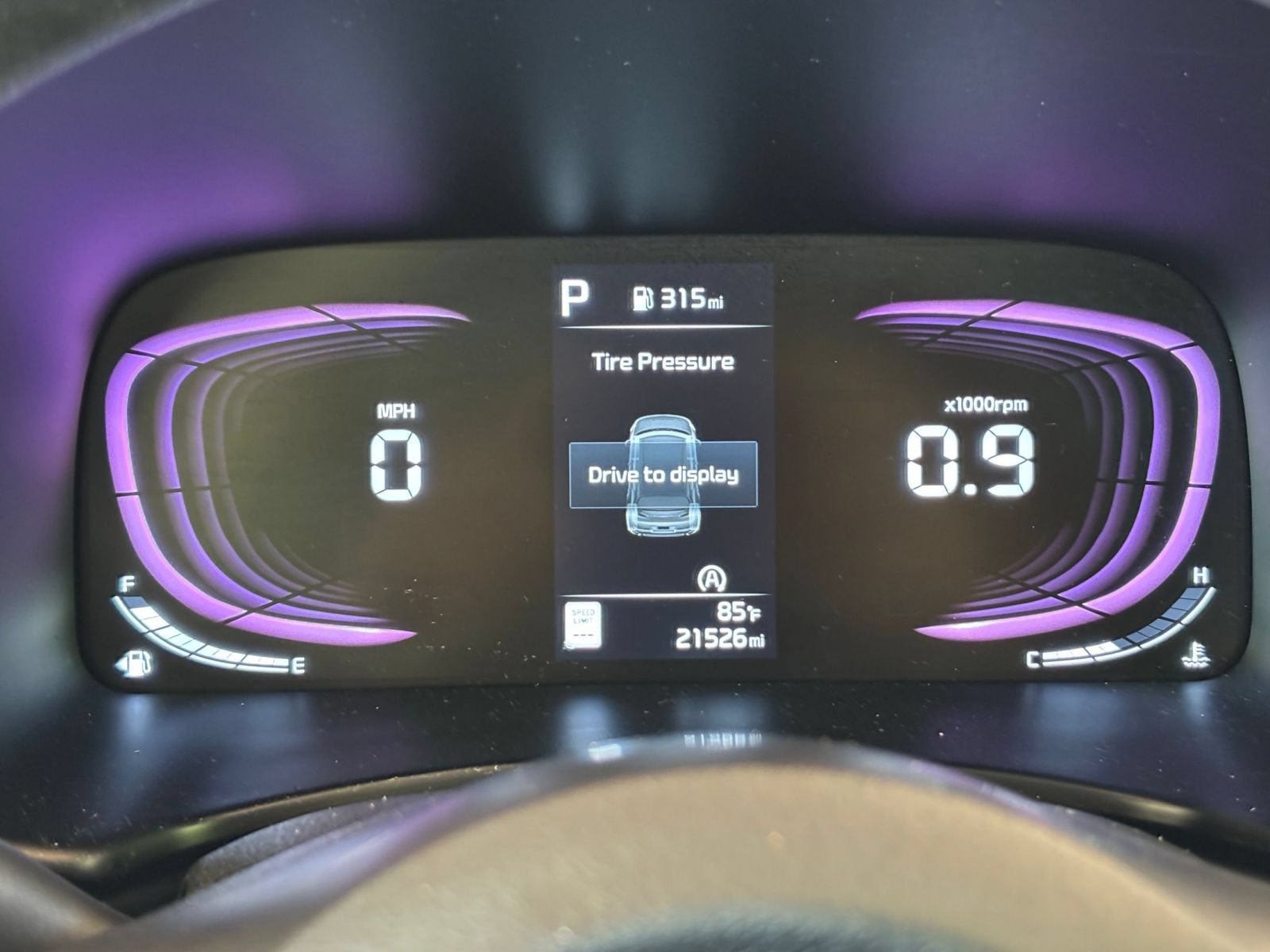 Used 2025 Kia Soul LX w/ LX Technology Package FWD image 37